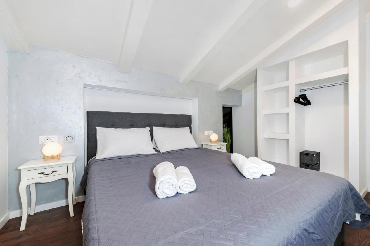 Deluxe Apartments A&A - 2 로비니 외부 사진